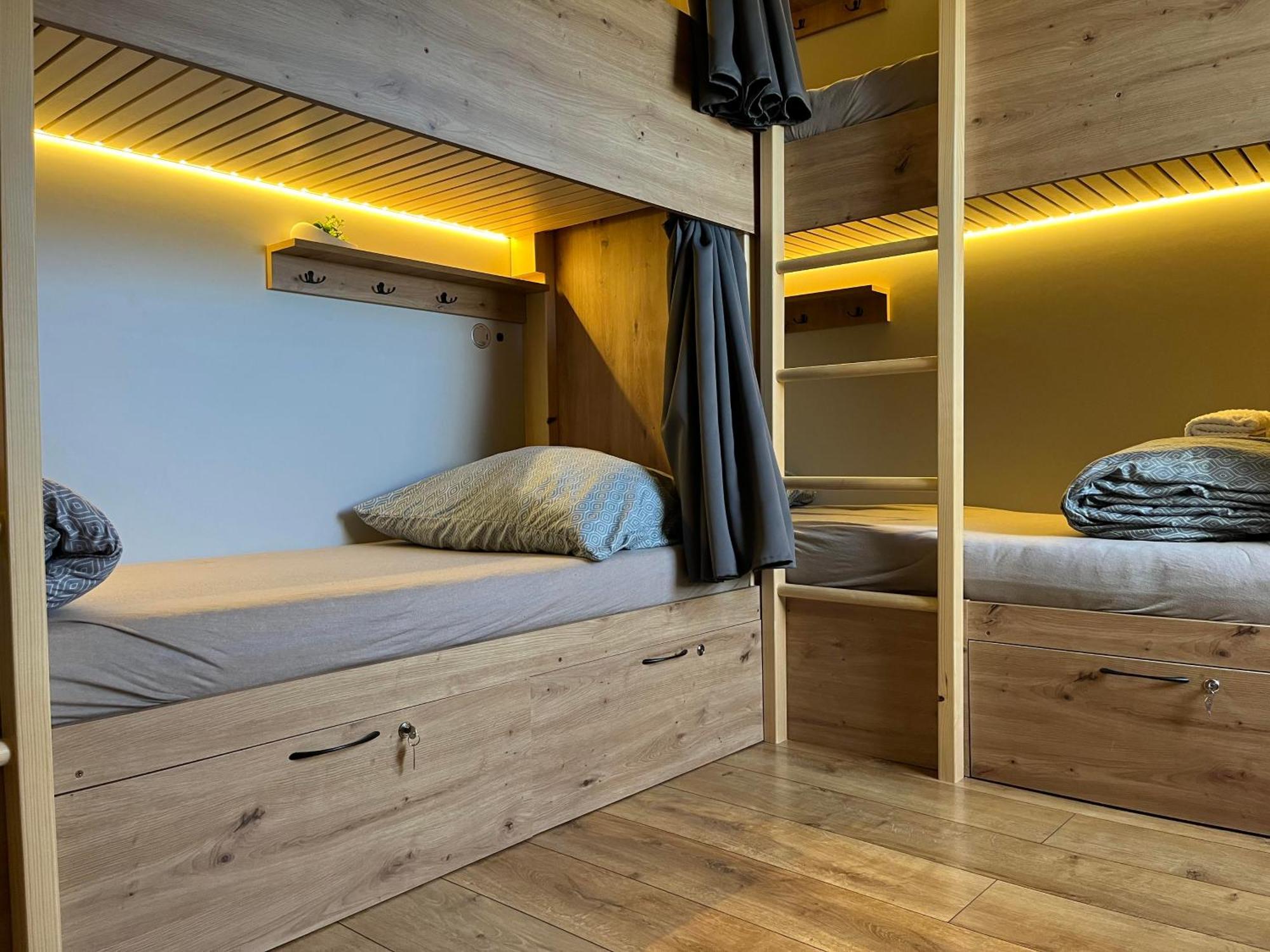 Sherpa'S Hostel High Tatras Štrbské Pleso المظهر الخارجي الصورة